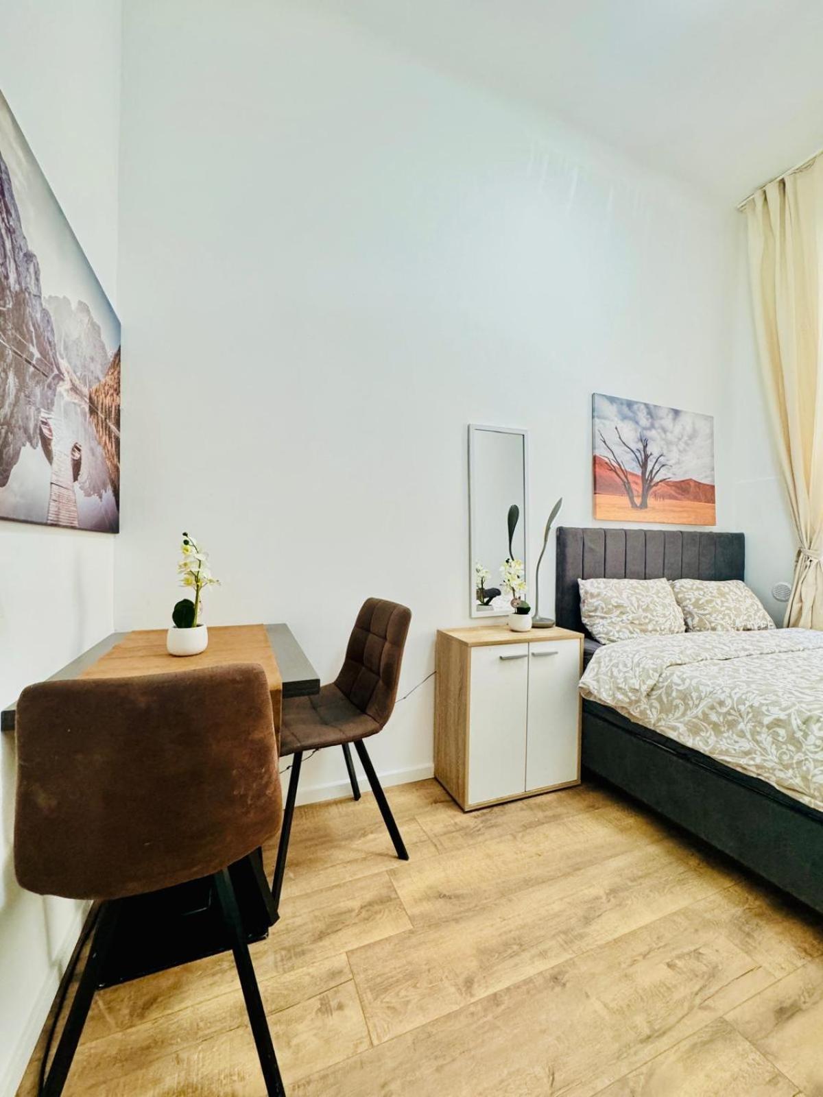 Comfortable 5br Shared 10 Minute Walk To Matzleinsdorfer Platz Apartment Wien